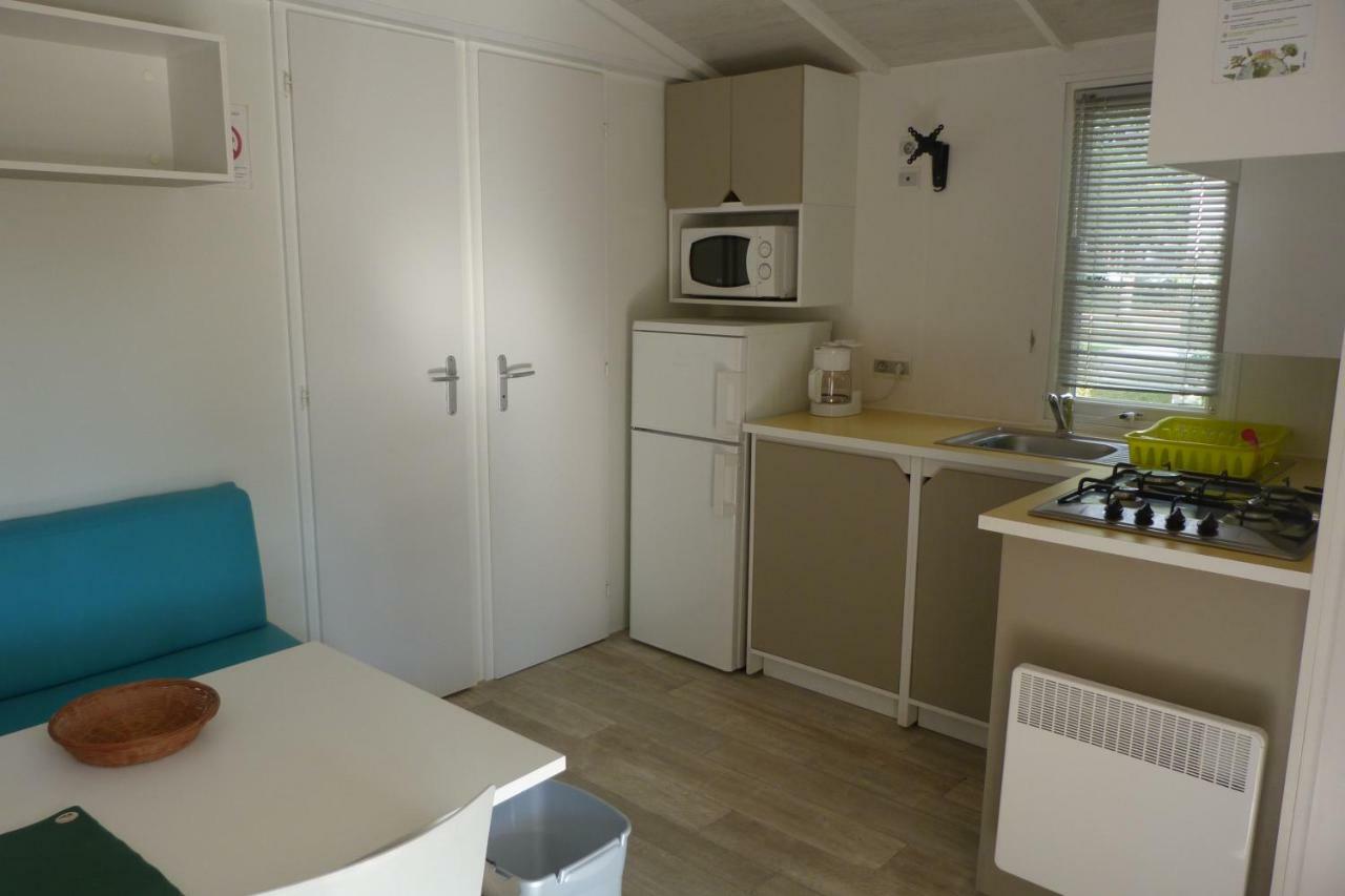 Camping L'Eau Vive Hotel Dauphin Ngoại thất bức ảnh